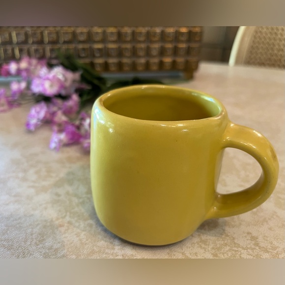 RARE Vintage Wellfleet Pottery Yellow Mug / Coffee Cup Handmade Cape Cod - Picture 2 of 11